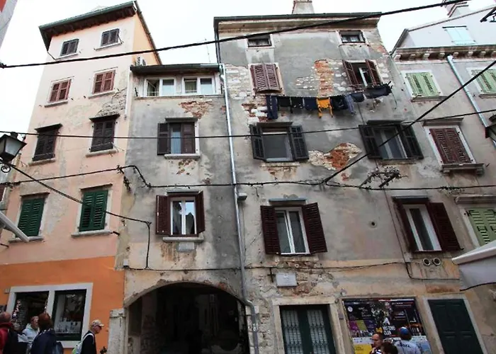 Augusta Ρόβινι