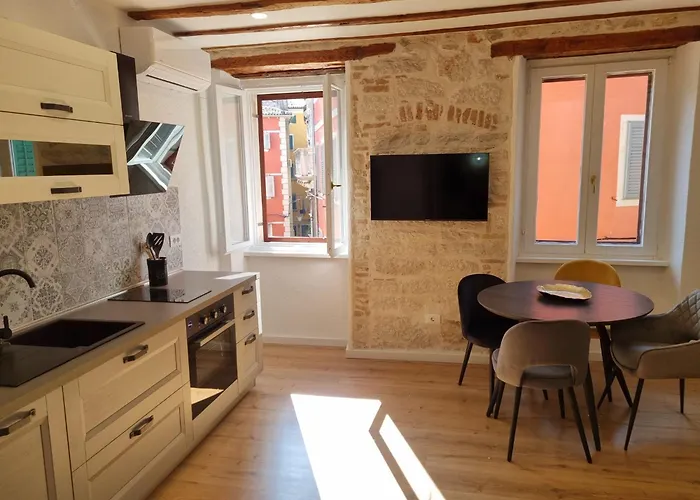 Augusta * Ρόβινι