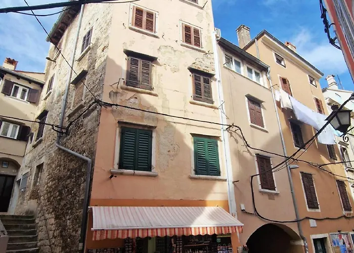 Augusta * Ρόβινι