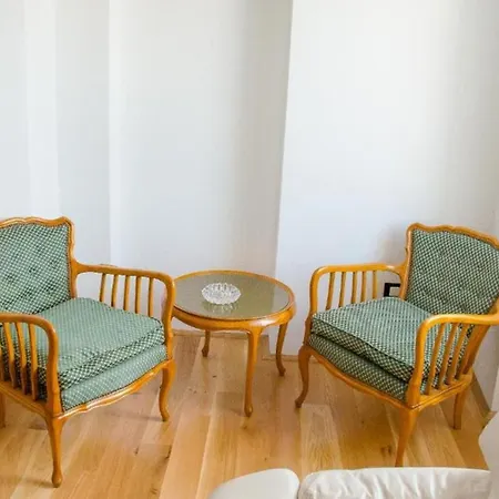 Augusta Apartment
